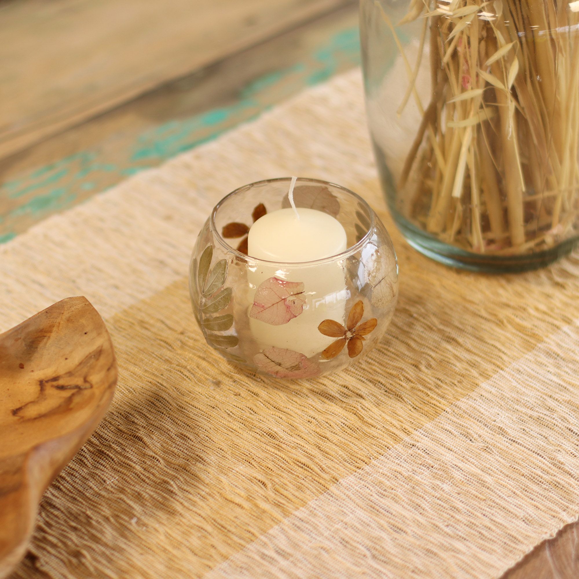 Natural Floral Glass - Bowl Candle Holder - Primavera - (8x10cm) - Image 4